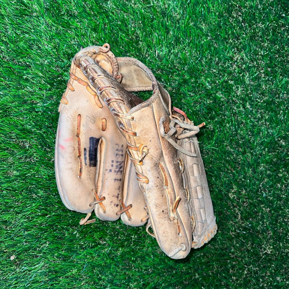 Cooper Tan Baseball Glove